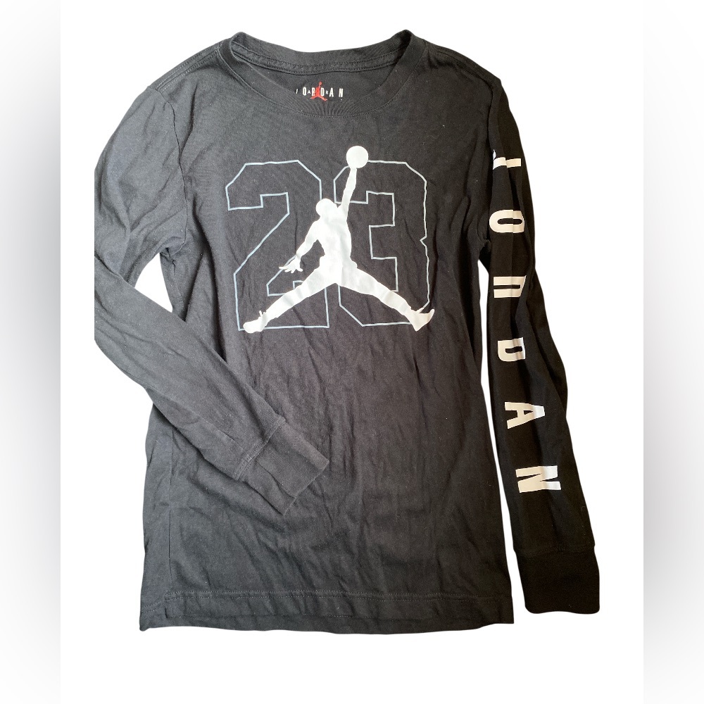 Jordan • Black and White • Graphic Long Sleeve Tee